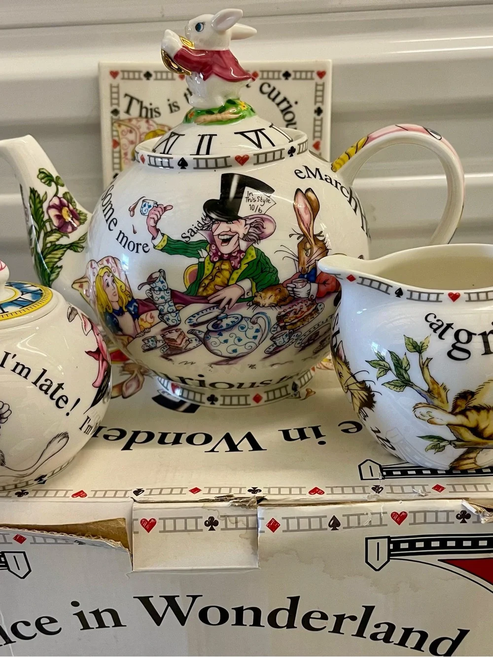 Paul Cardew Alice in Wonderland 12pc Tea Set For 4 Boxed